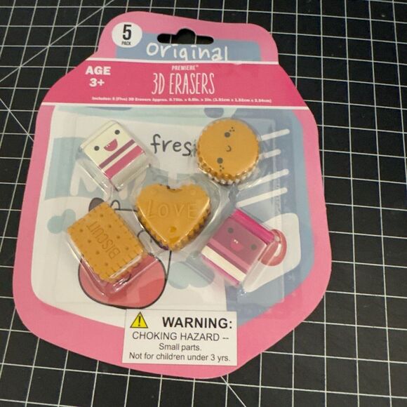 Premiere 3D‎ Puzzle Erasers Pack Of 5 NIB - Picture 1 of 2